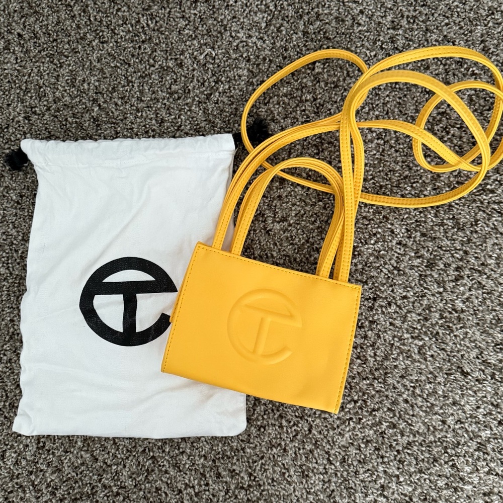 Telfar Small Shopper – Yellow